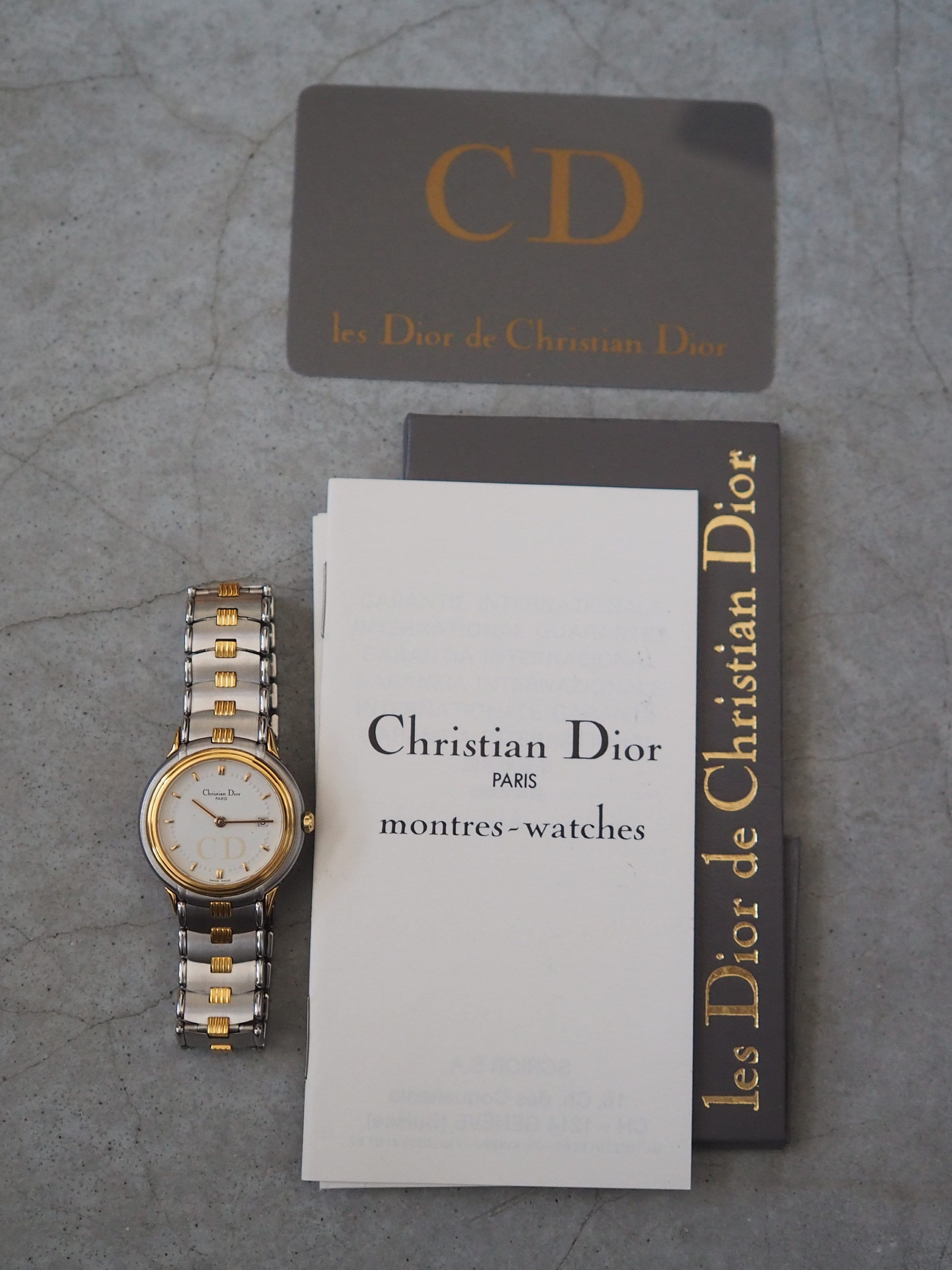 Christian Dior Round Watch Gold Silver Metal Quartz Wristwatch Ladies