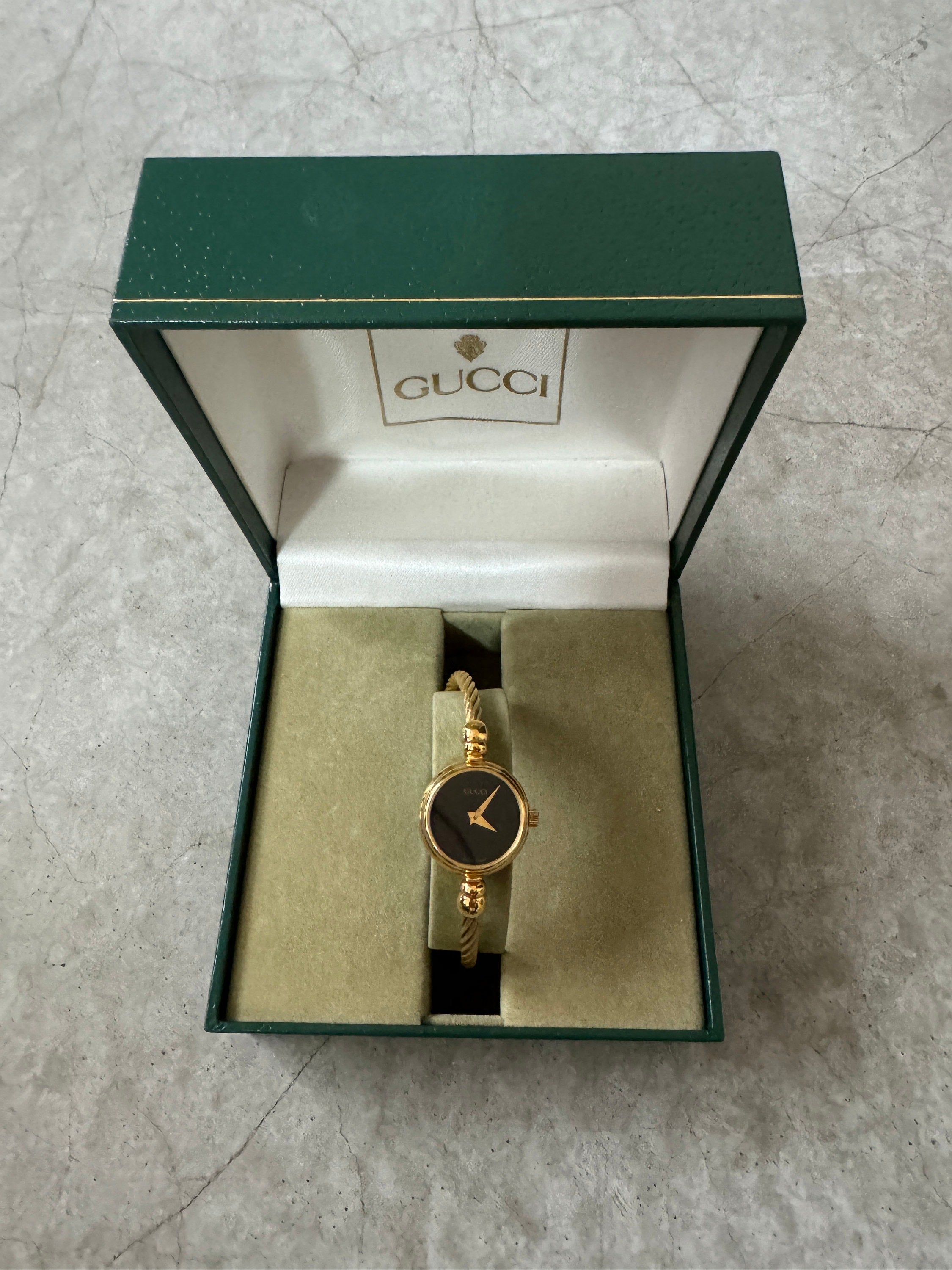 GUCCI Bangle Watch Wristwatch Gold Metal Black Vintage Authentic