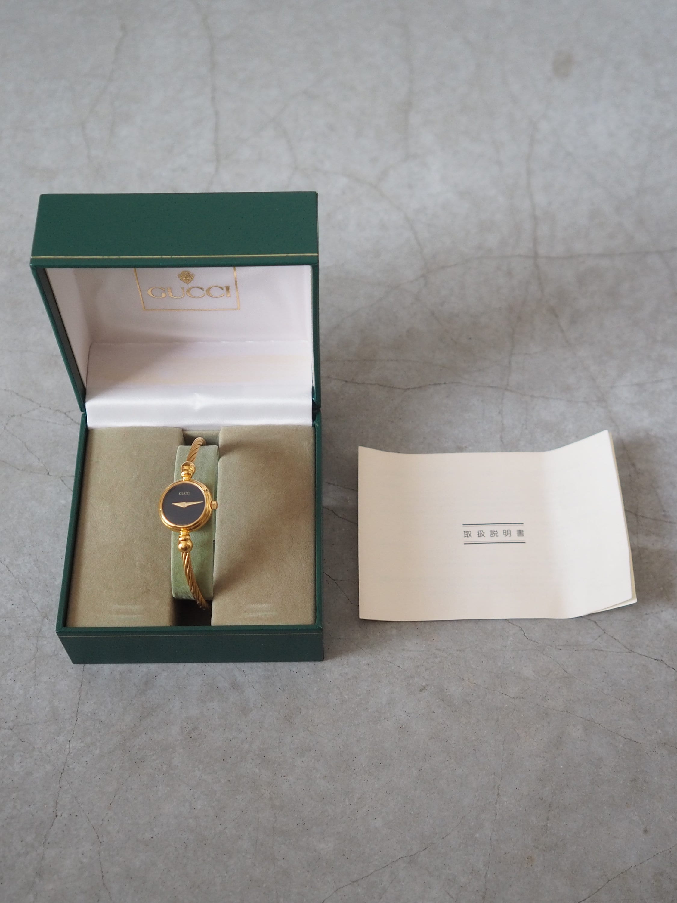 GUCCI Bangle Watch Wristwatch Gold Metal Black Vintage Authentic