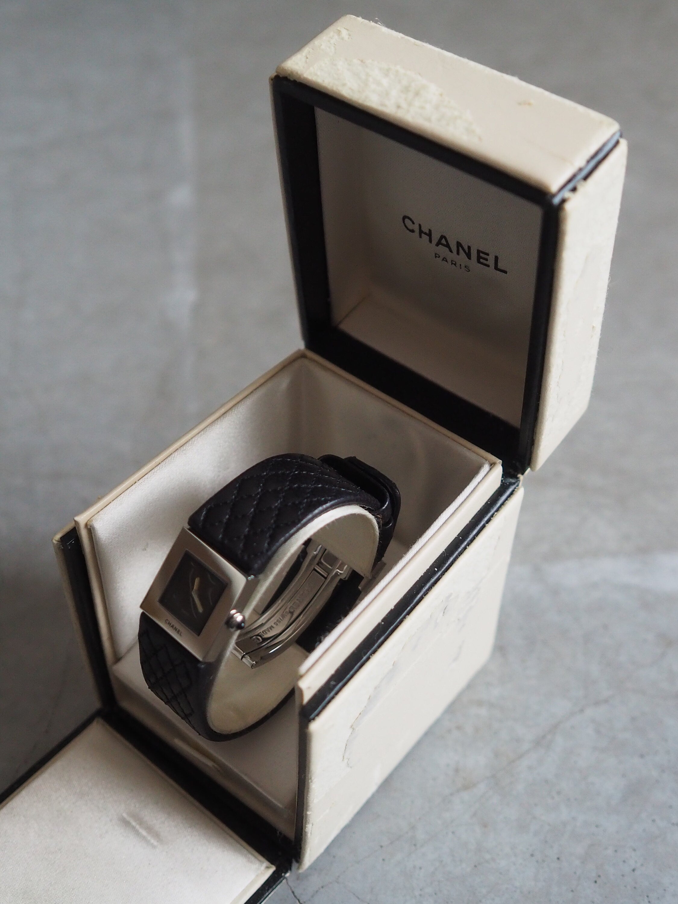 CHANEL Matelasse Watch Steel Leather Quartz Ladies Silver Leather Wristwatch Vintage Authentic