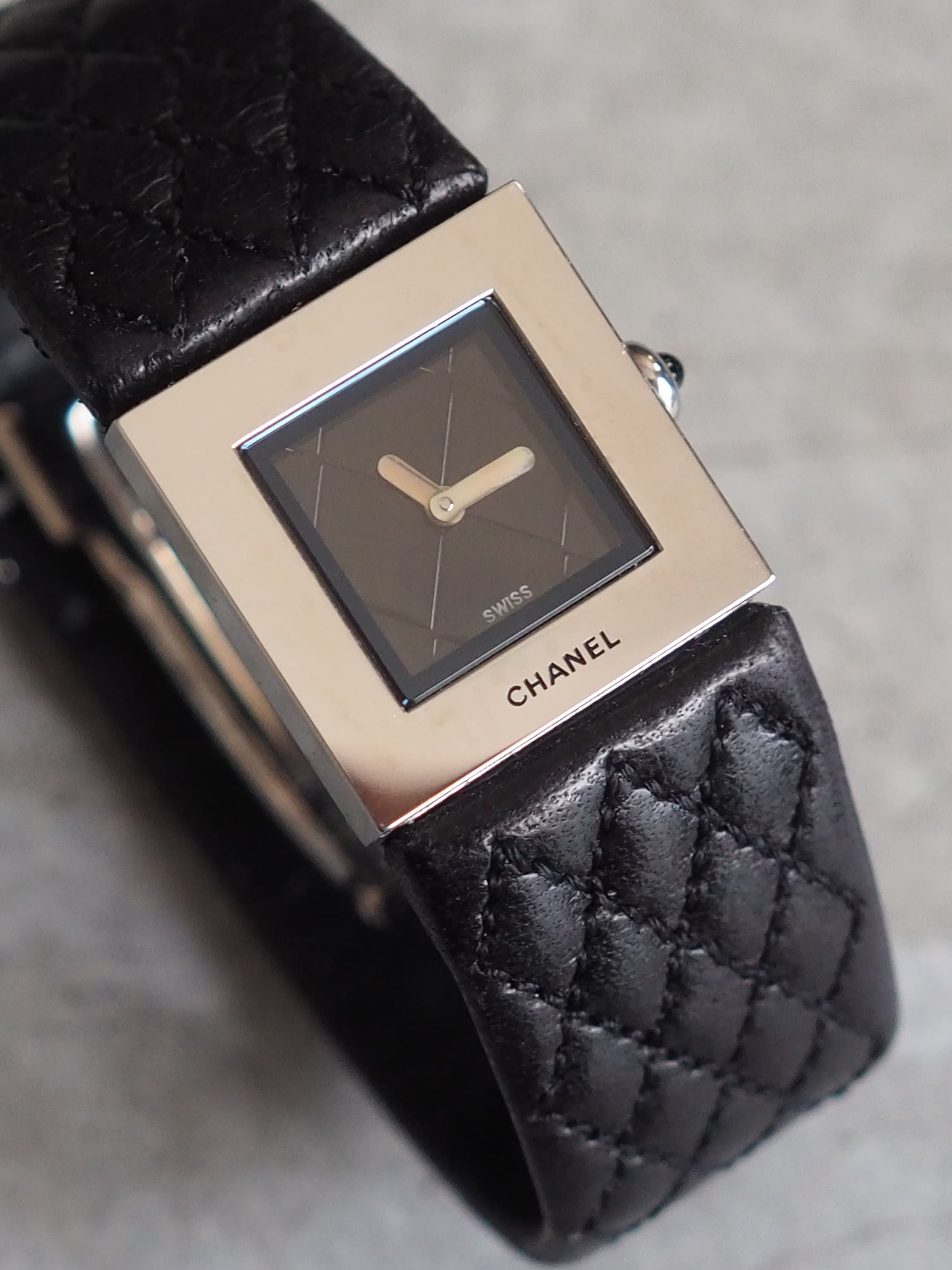 CHANEL Matelasse Watch Steel Leather Quartz Ladies Silver Leather Wristwatch Vintage Authentic