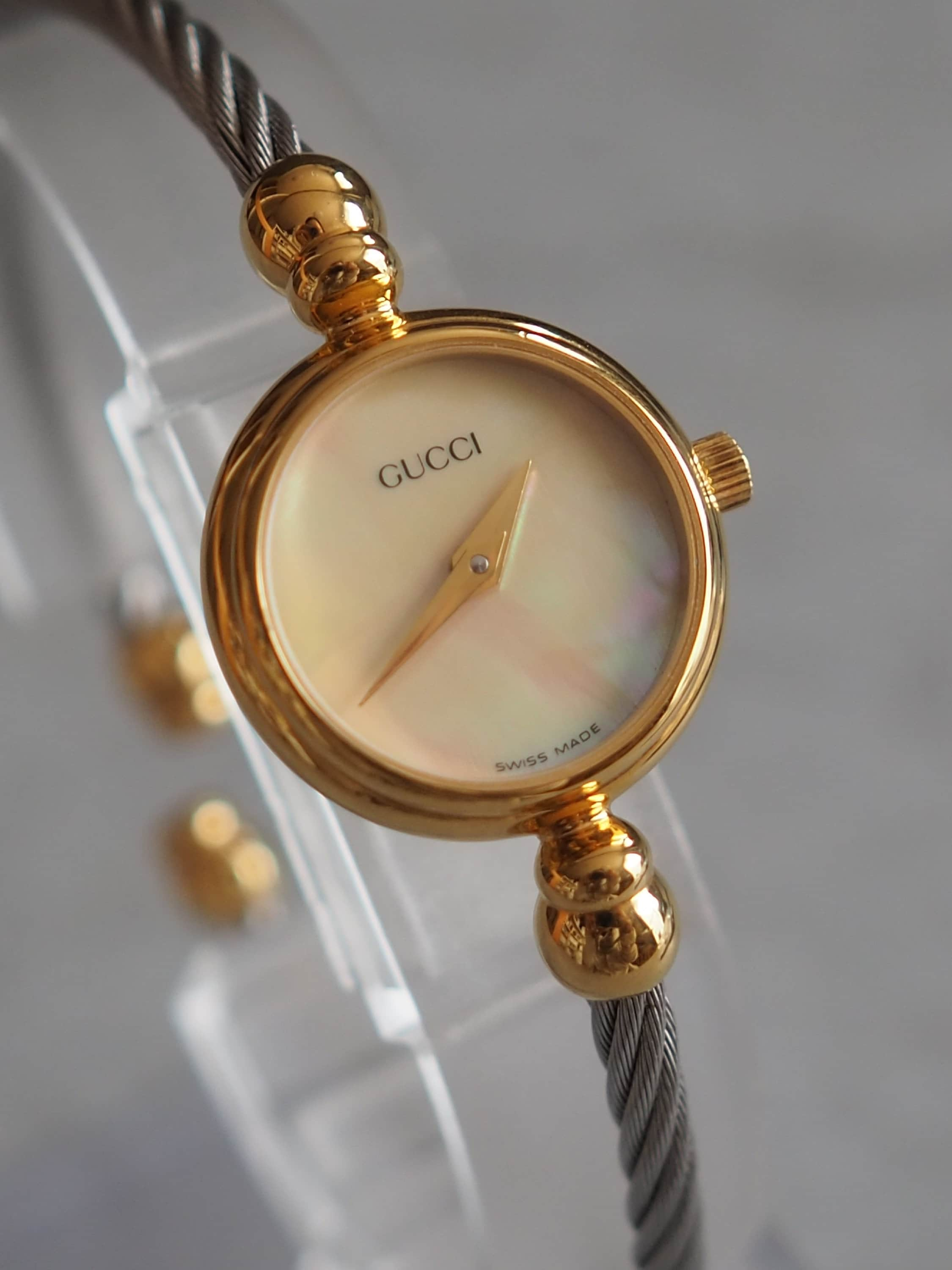 GUCCI Shell Bangle Watch Wristwatch Gold Silver Metal Vintage Authentic