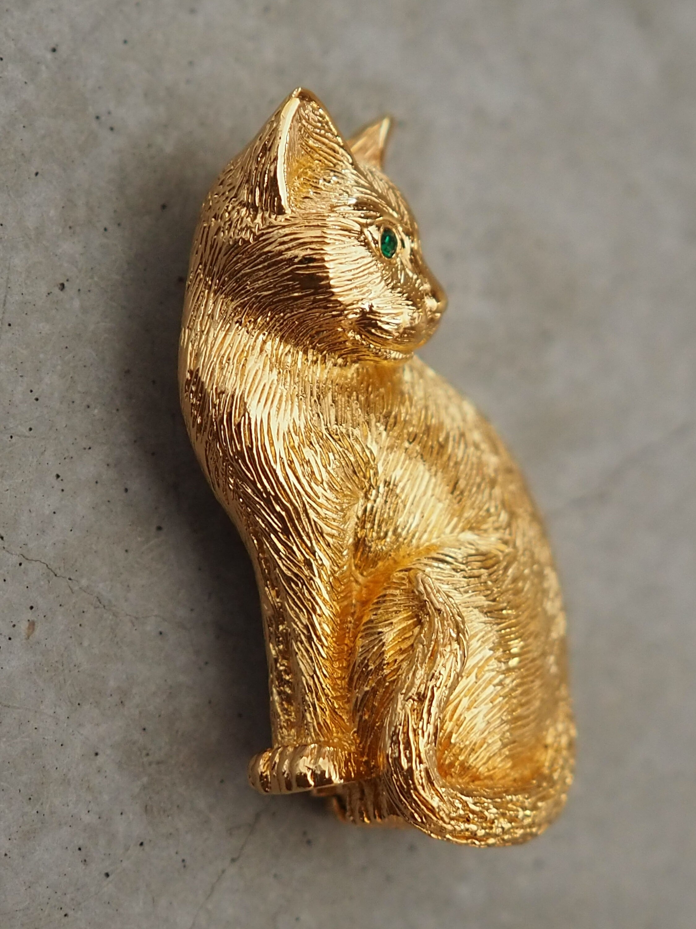 Christian Dior Cat Brooch Vintage Metal Gold Color Authentic