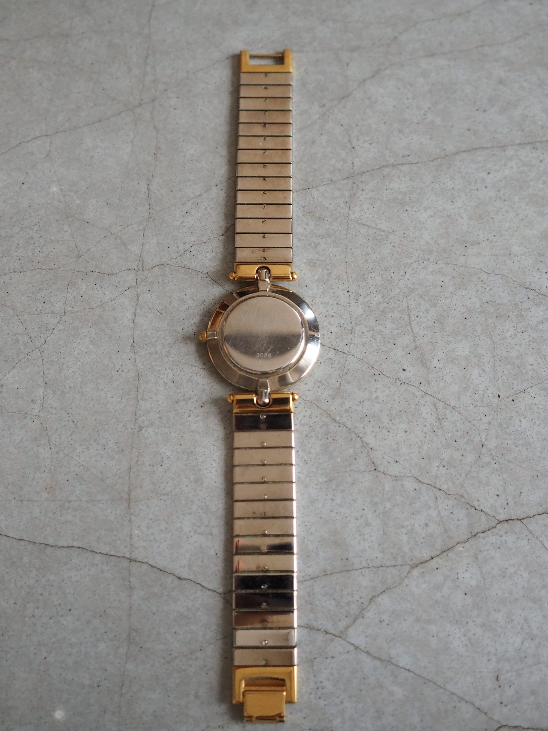 Christian Dior Circle Logo Watch Gold Silver Metal Quartz Wristwatch Unisex