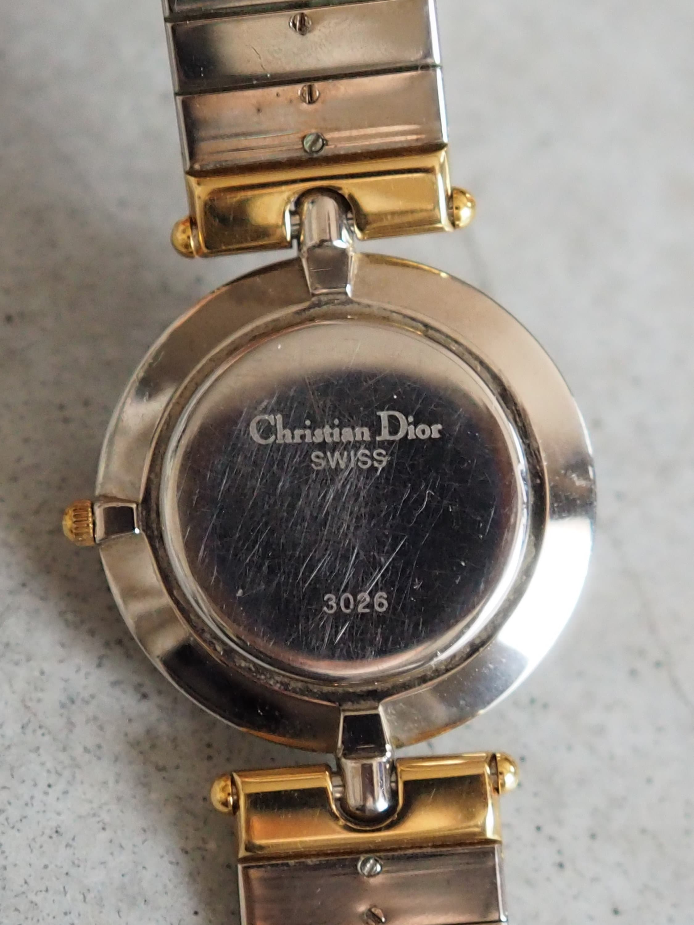 Christian Dior Circle Logo Watch Gold Silver Metal Quartz Wristwatch Unisex